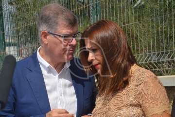 Acto de descubrimiento de la placa de la calle de Farmacéutico Francisco Artiles Betancor (Foto TA)